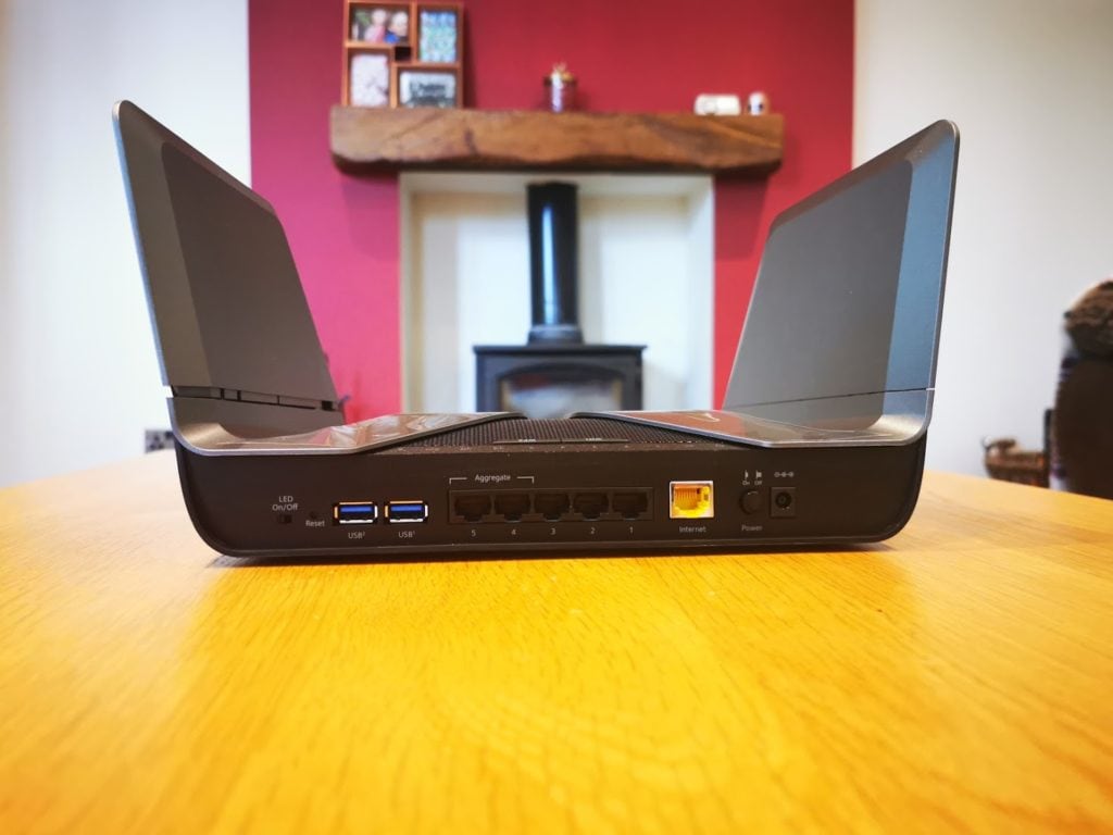 Netgear Nighthawk AX8 RAX80 Review 4