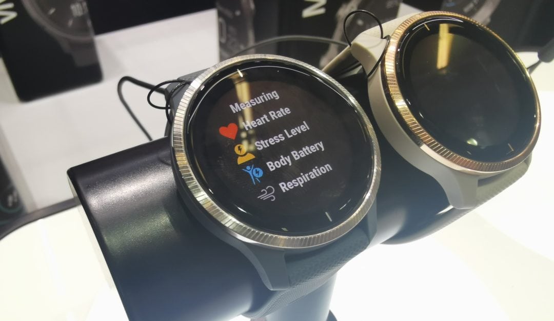 fr 235 vs vivoactive 3