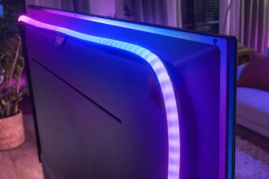 Philips Hue Play gradient gives TV’s & console gamers some addressable RGB + new Hue bulbs 1