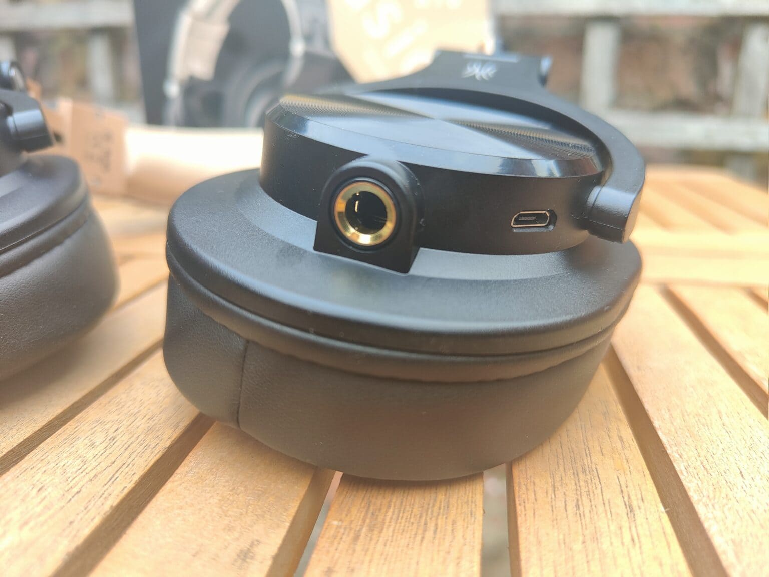 OneOdio Fusion A70 Bluetooth & Wired Headphones Review – Budget bass ...
