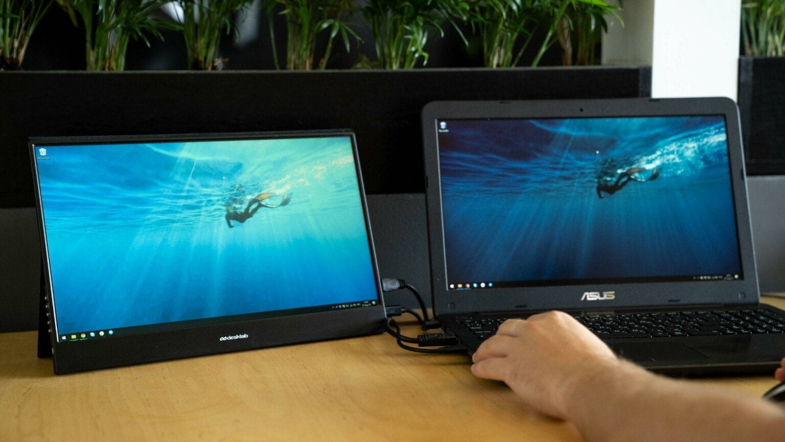 Desklab The Best Portable 4K Gaming Monitor in 2022