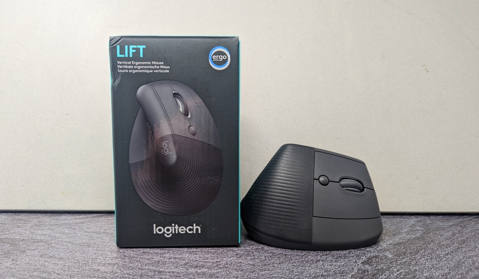 Logitech Lift Vertical Ergonomic Mouse Review – How does it compare vs ...