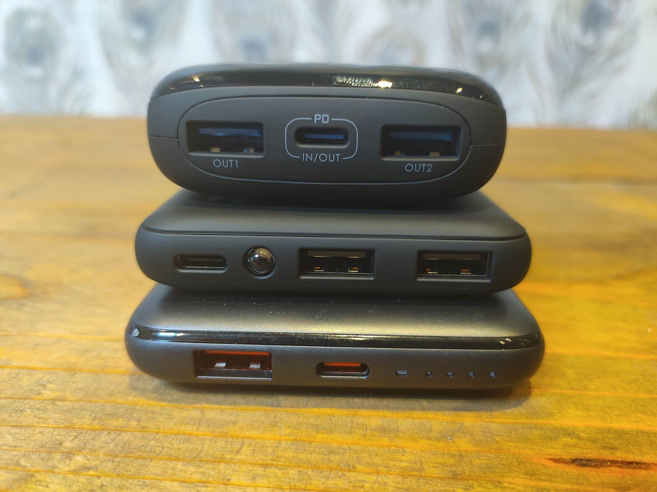 INIU Power Bank Review1 scaled