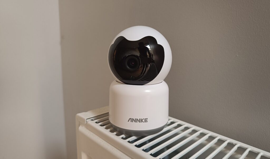 Annke Crater Security Camera Review – A budget 1080p security camera with human tracking pan & tilt