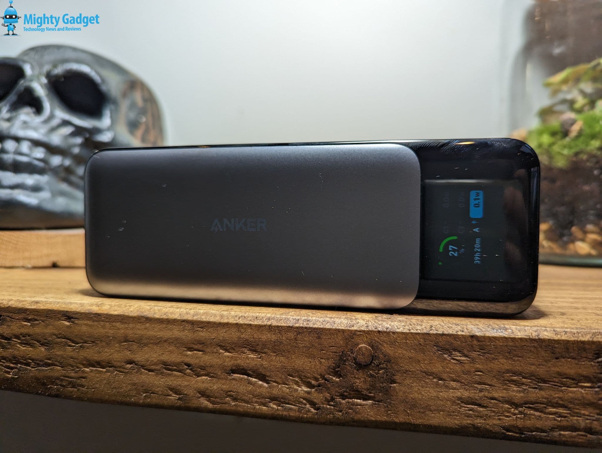 Anker 737 Power Bank PowerCore 24K Mighty Gadget Review Size