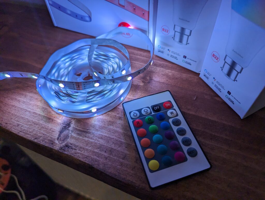 SwitchBot LED Strip Light White Lights SwitchBot LED Strip Light White Lights