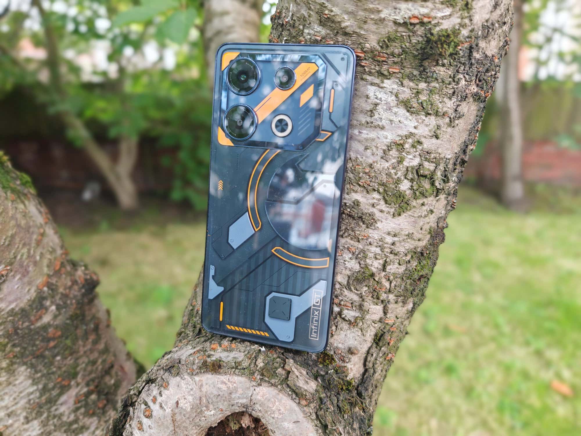 Infinix GT 10 Pro Review Cyber Mecha Design scaled