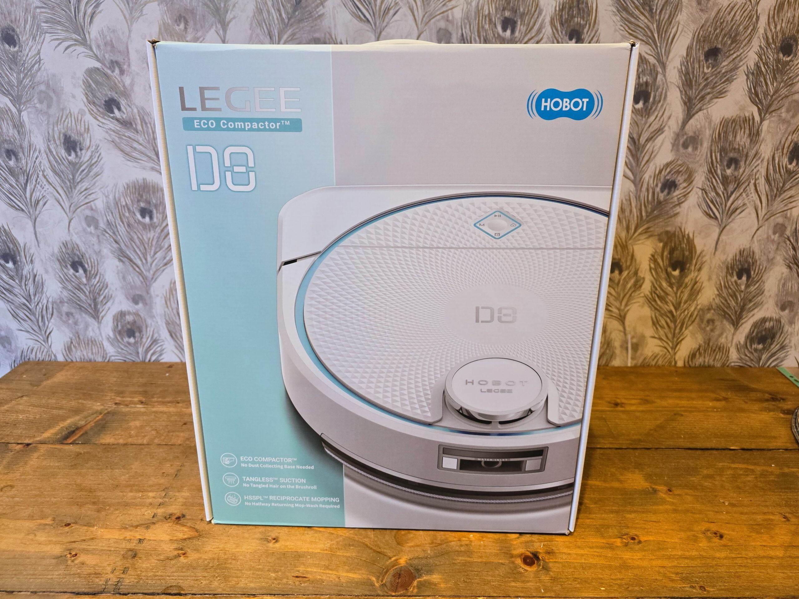 Hobot Legee D8 Robot Vacuum and Mop Review scaled
