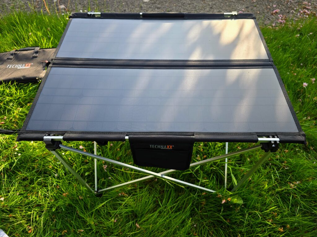 Technaxx TX 252 Foldable 60W Solar Camping Table Review 4