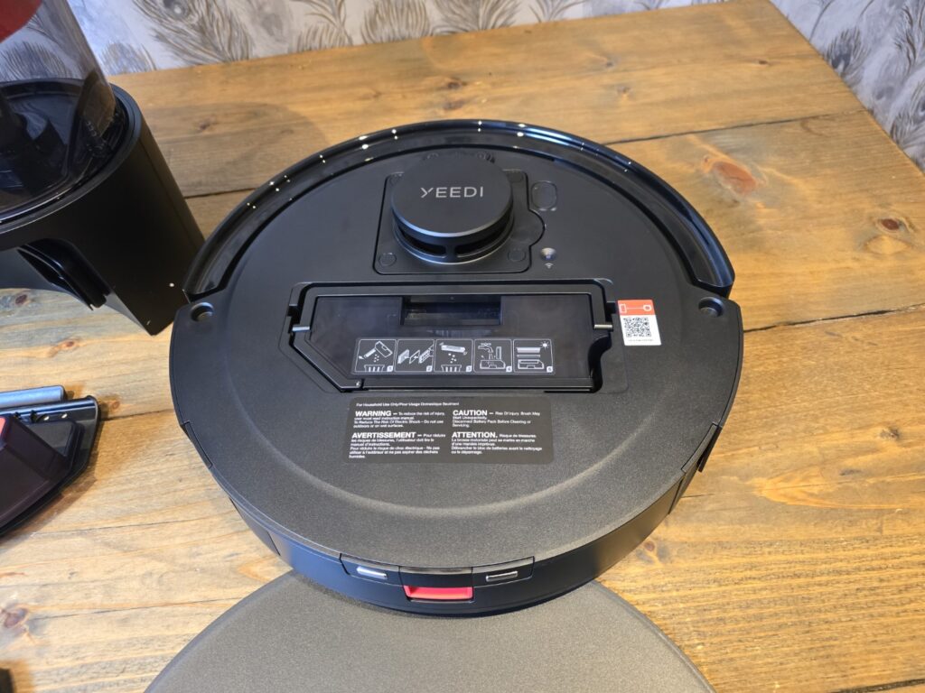 Yeedi C12 Pro Plus Robot Vacuum Unboxing 2