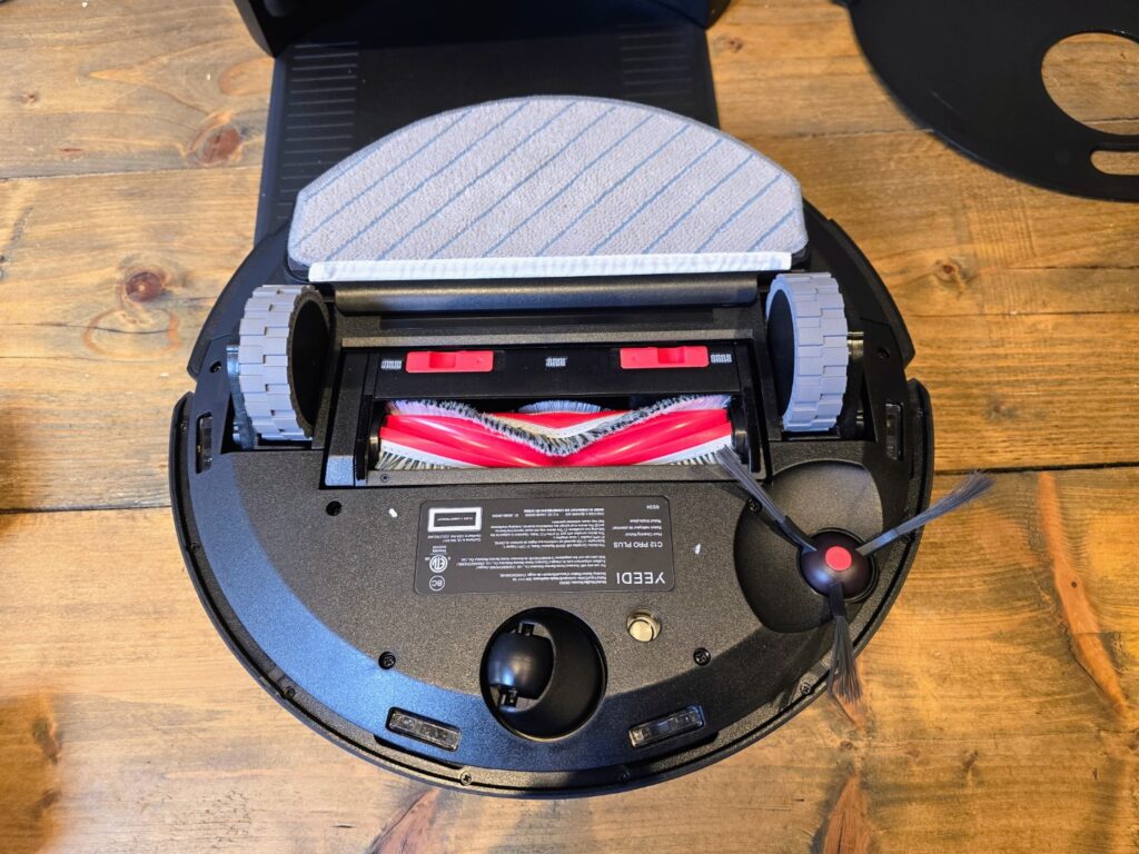 Yeedi C12 Pro Plus Robot Vacuum Unboxing 6