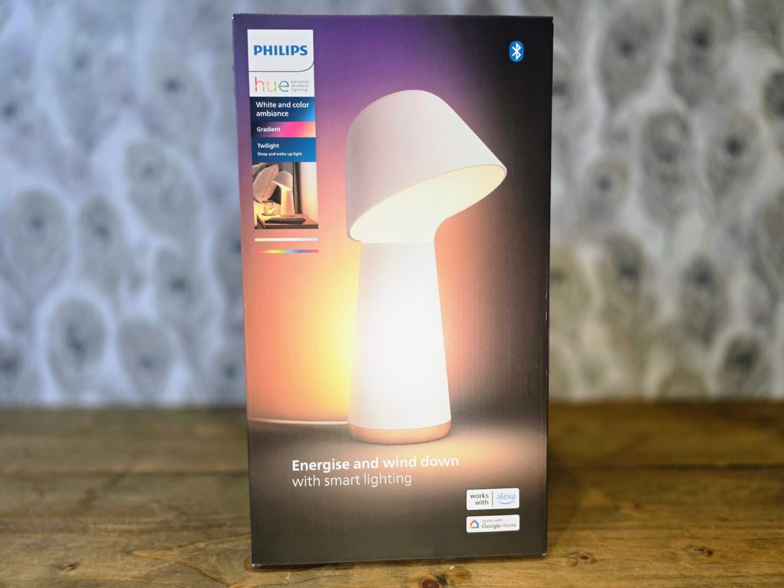 Philips Hue Twilight Review – A superb but expensive sleep and wake-up ...