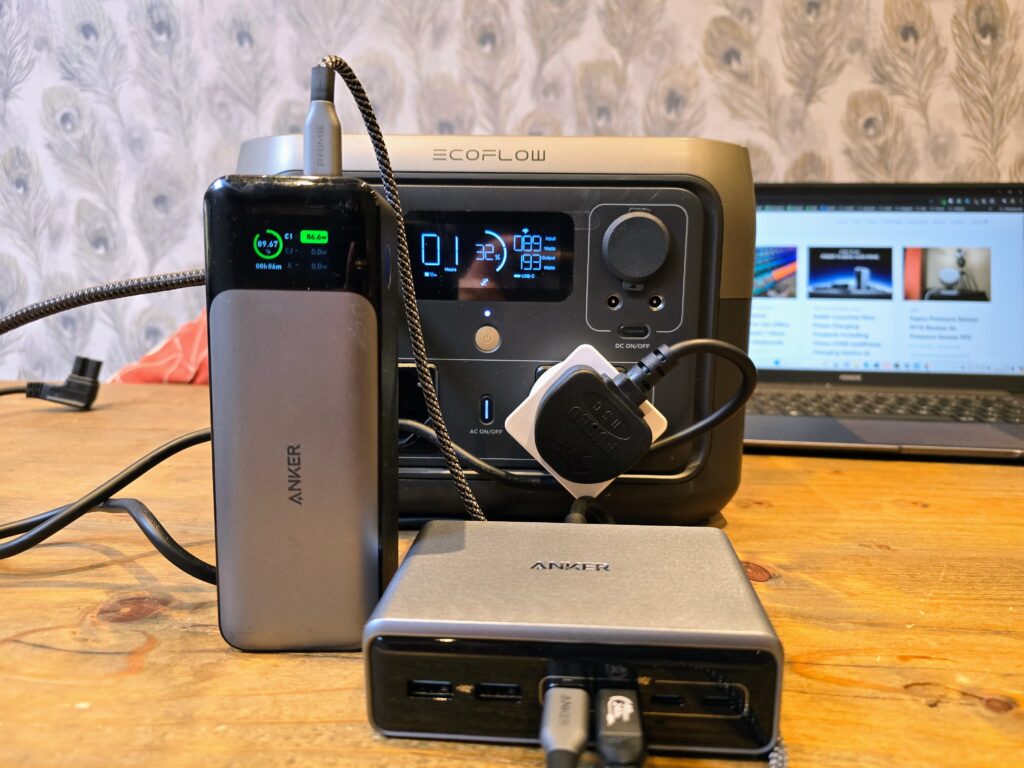 Anker Prime 200W GaN Charging Station Testing the output