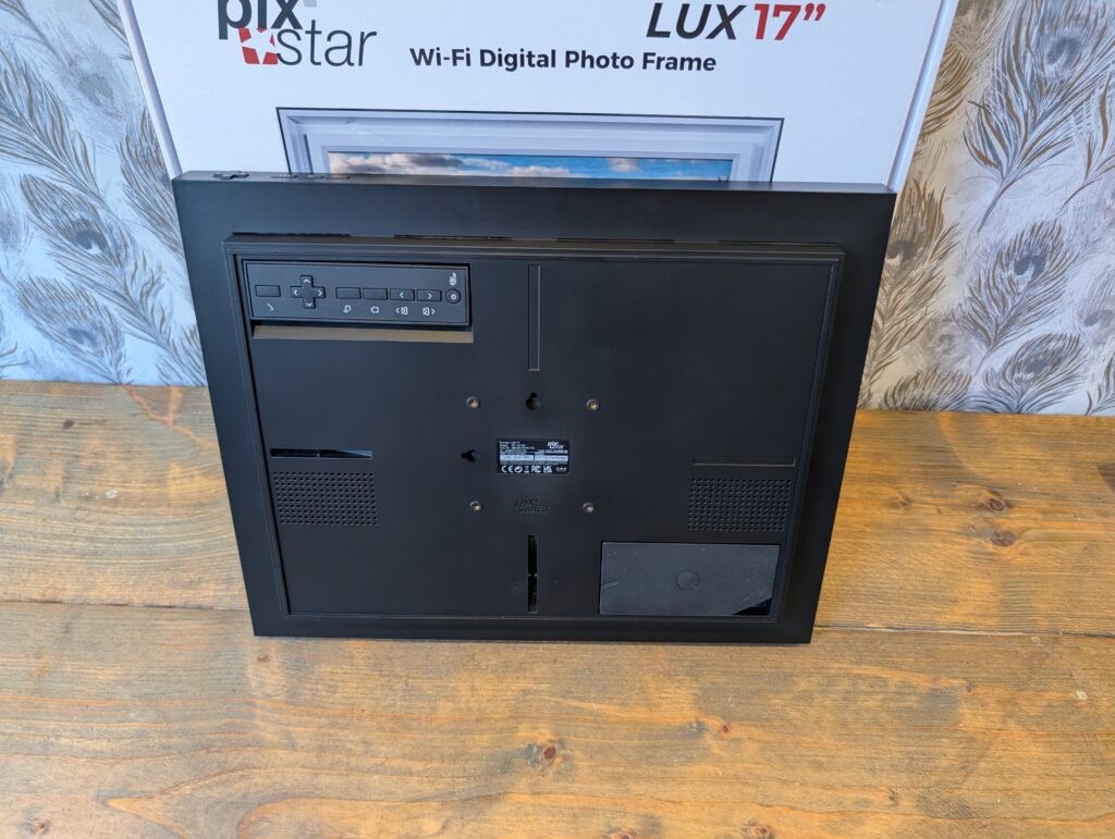 Pix Star LUX 17 Digital Photo Frame Review 5 Pix Star LUX 17 Digital Photo Frame Review 5