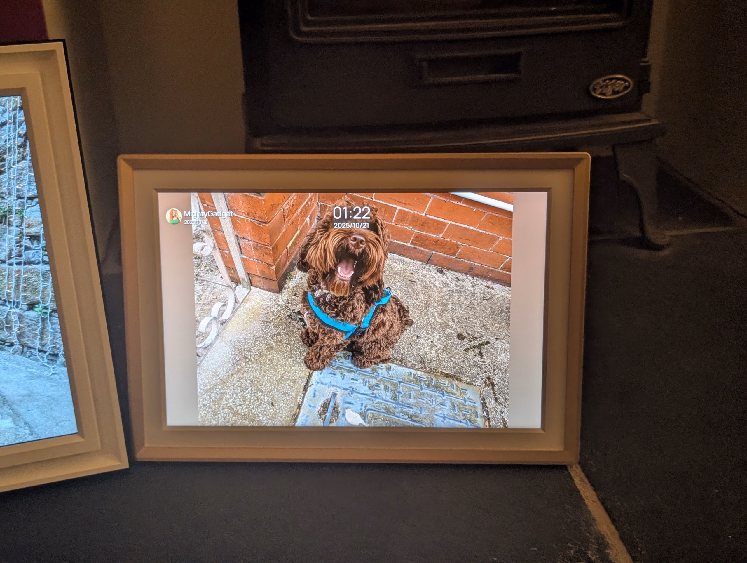 Arzopa D14 Digital Photo Frame Review scaled