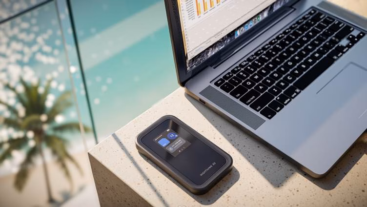 Nighthawk 5G M7 Mobile Router Nighthawk 5G M7 Mobile Router