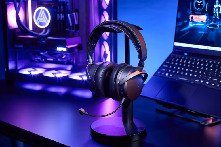 MAXWELL 2 STILL LIFE 245 Audeze Maxwell 2 Gaming Headset Launches with Updated Planar Magnetic Drivers and Extended Battery Life