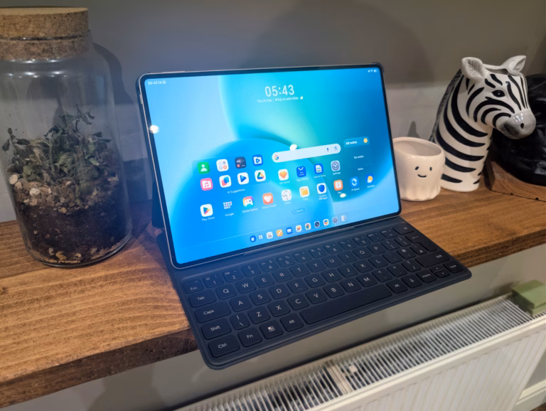 HONOR MagicPad 4 HONOR MagicPad 4 Specifications Revealed with Snapdragon 8 Gen 5, 165Hz OLED Display and 4.8mm Thin Design