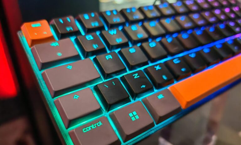Best Mechanical Keyboards for the Office in 2024 – Quiet / Silent Mechanical Keyboards