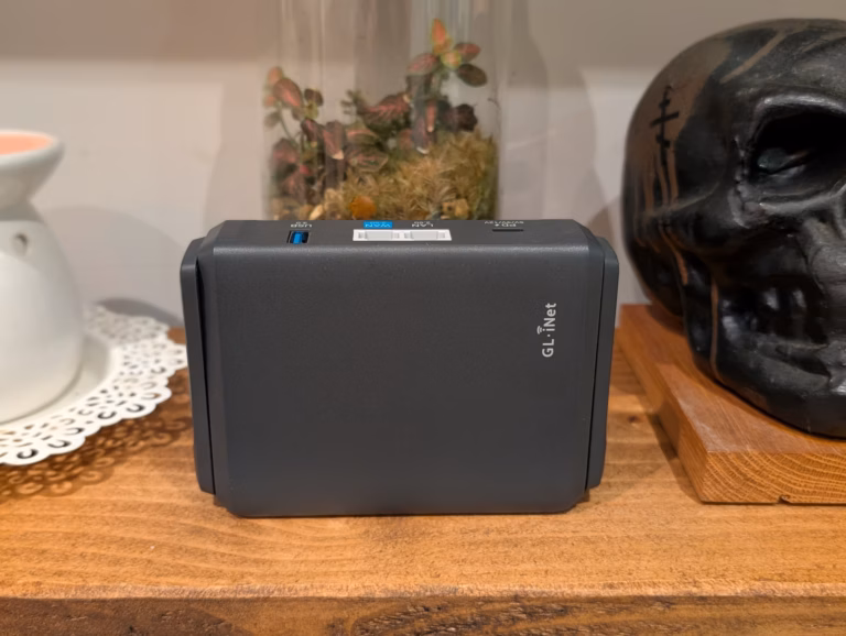 GL.iNet Slate 7 Review – Dual-band Wi-Fi 7 Travel Router with built-in AdGuard Home, Tailscale & VPN support