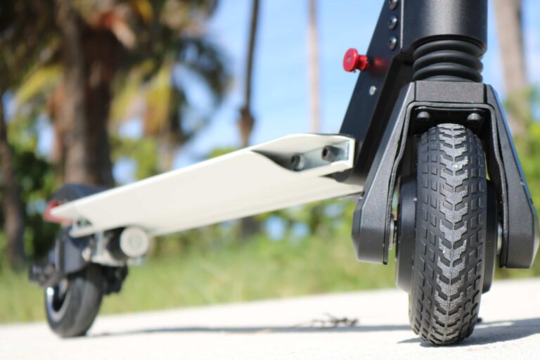 Why Should You Buy the Mosquito; the Ultra-Portable and Fast Scooter?